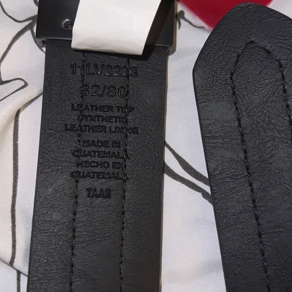 Levi’s Reversible Belts - Picture 2 of 6